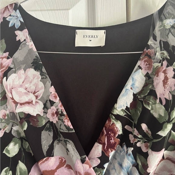 Everly  Maxi Dress size small - Picture 5 of 5